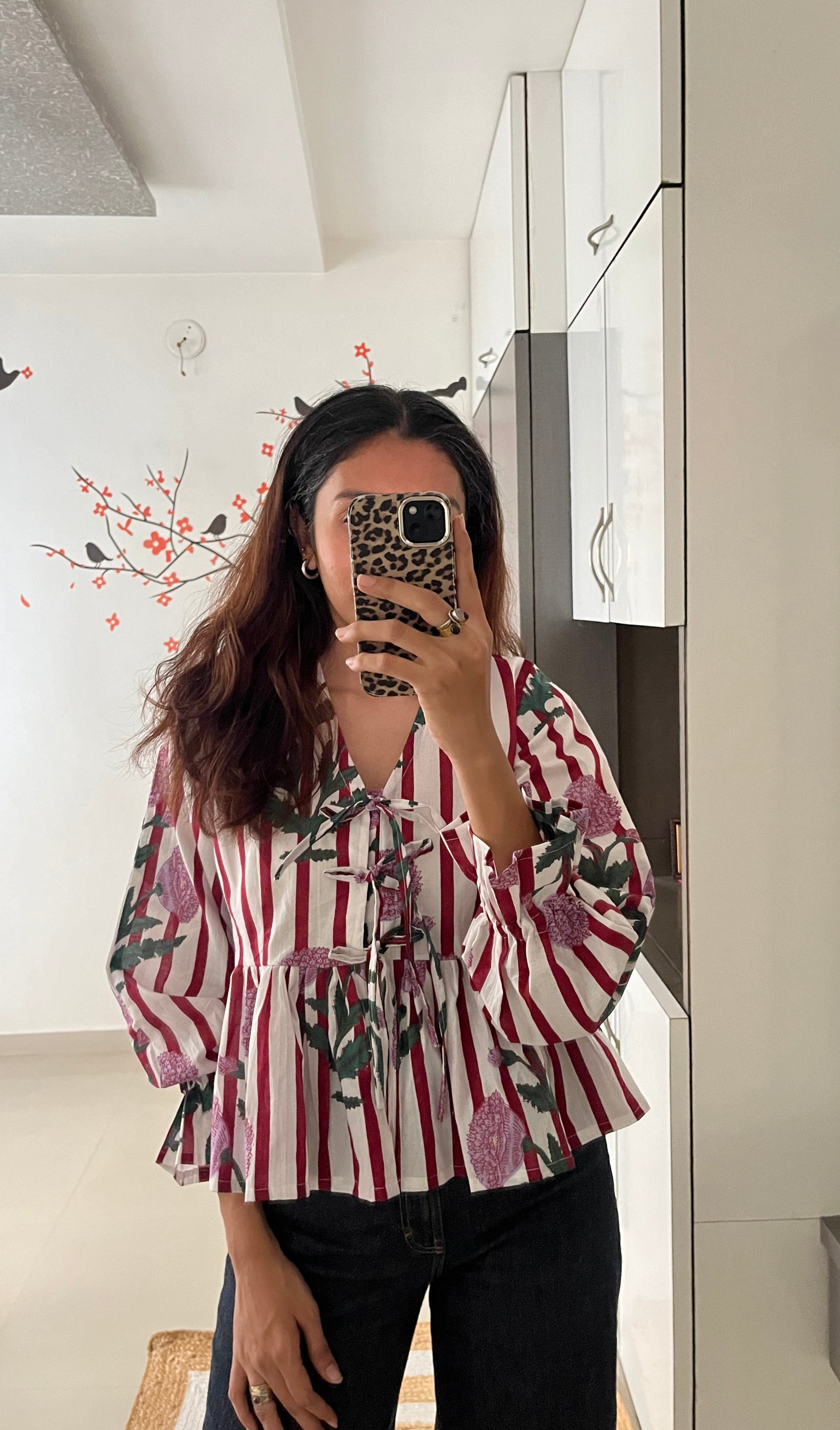 Tiya Top