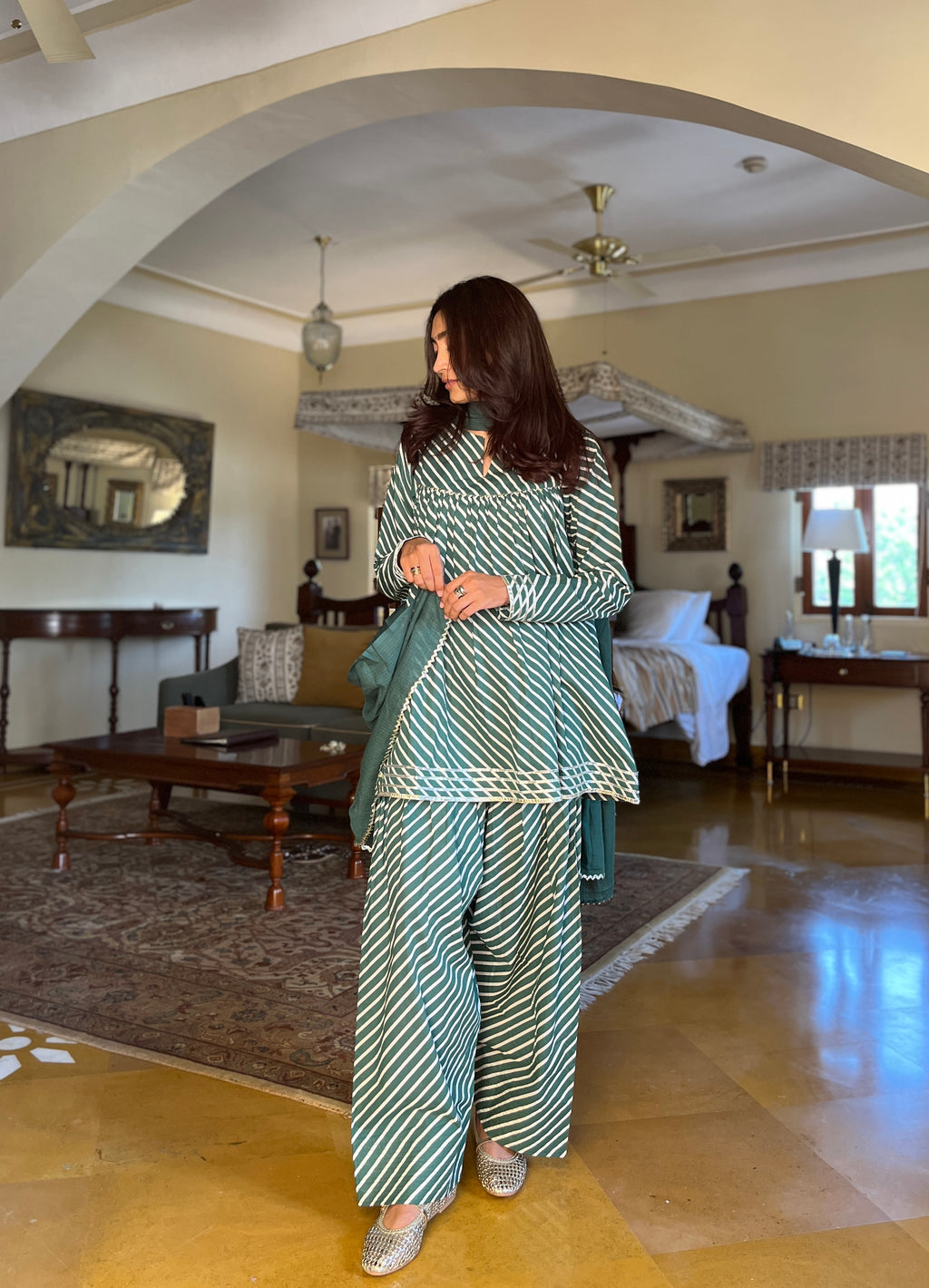 Lehriya Farshi set