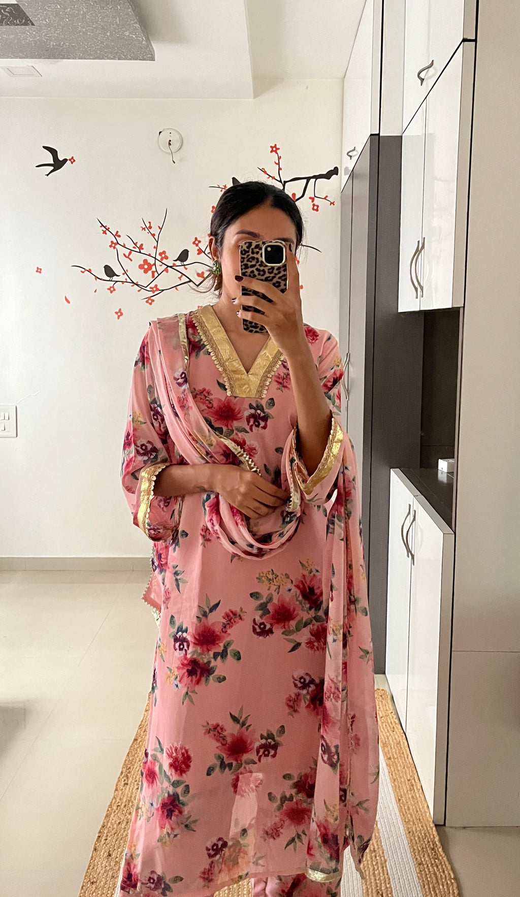 Pravati suit set