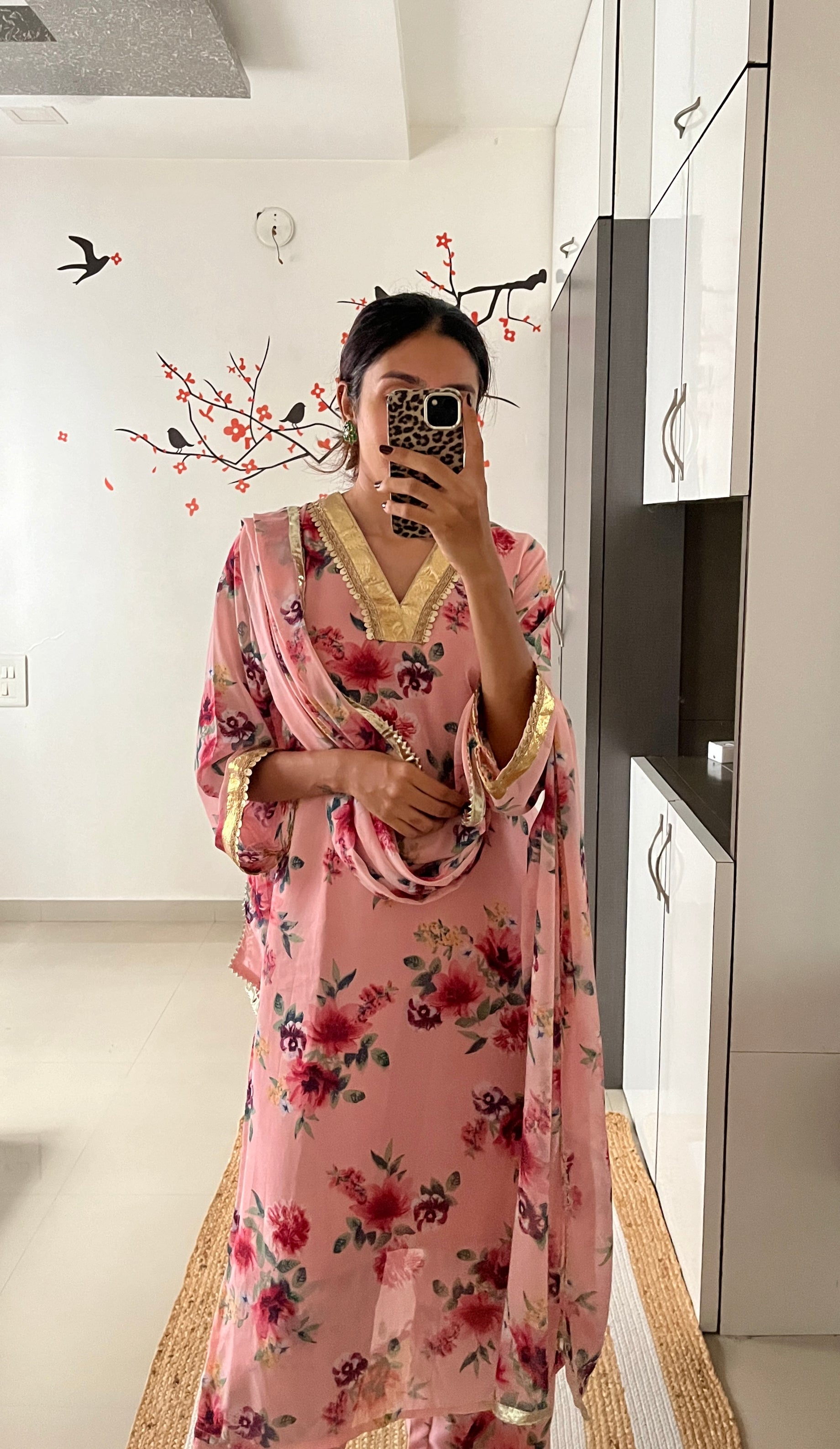 Pravati suit set