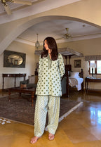 Karishma Farshi set