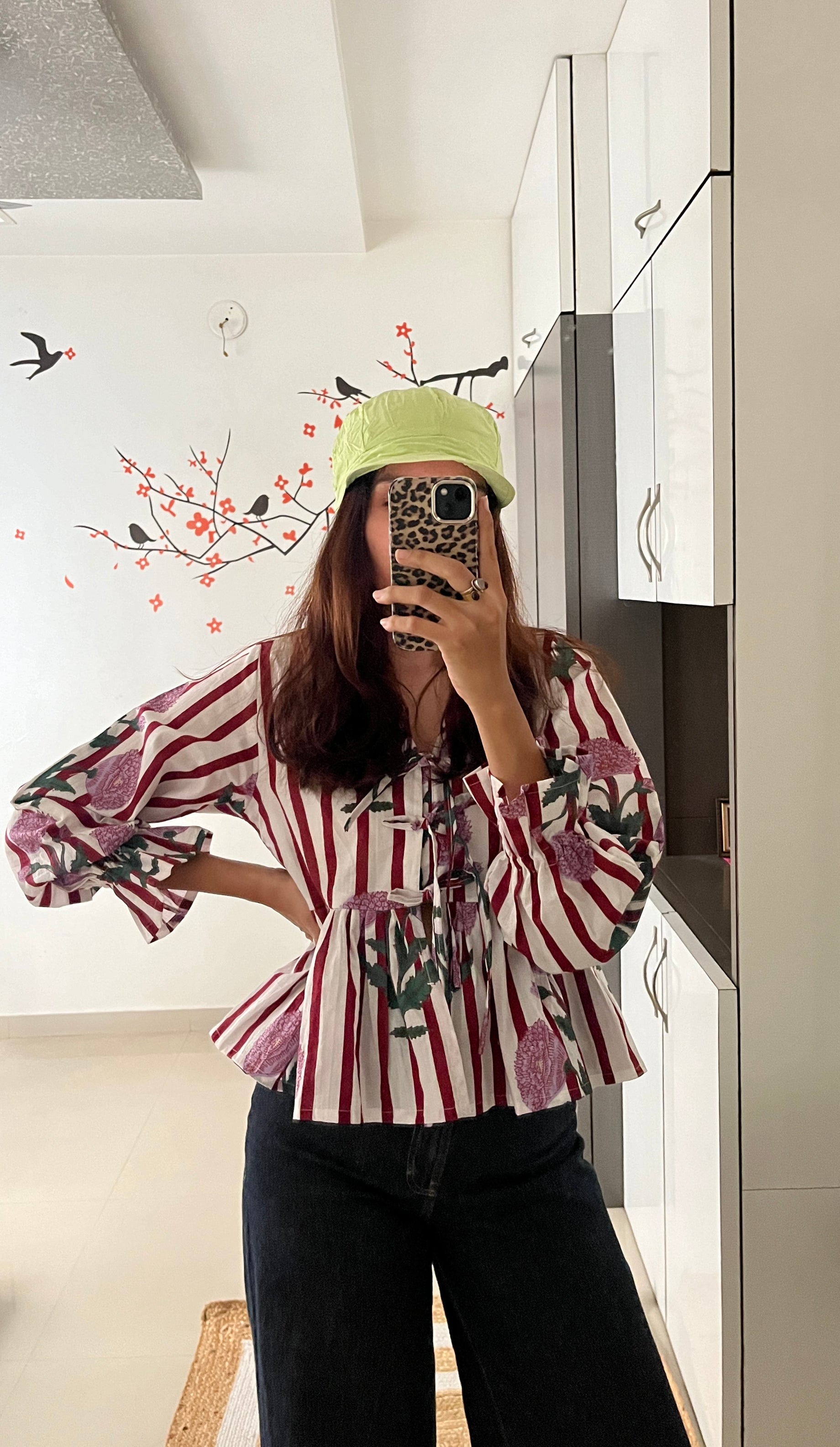 Tiya Top