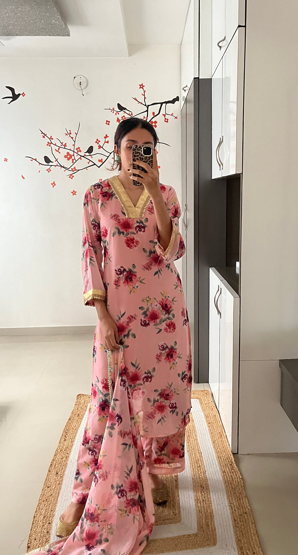 Pravati suit set