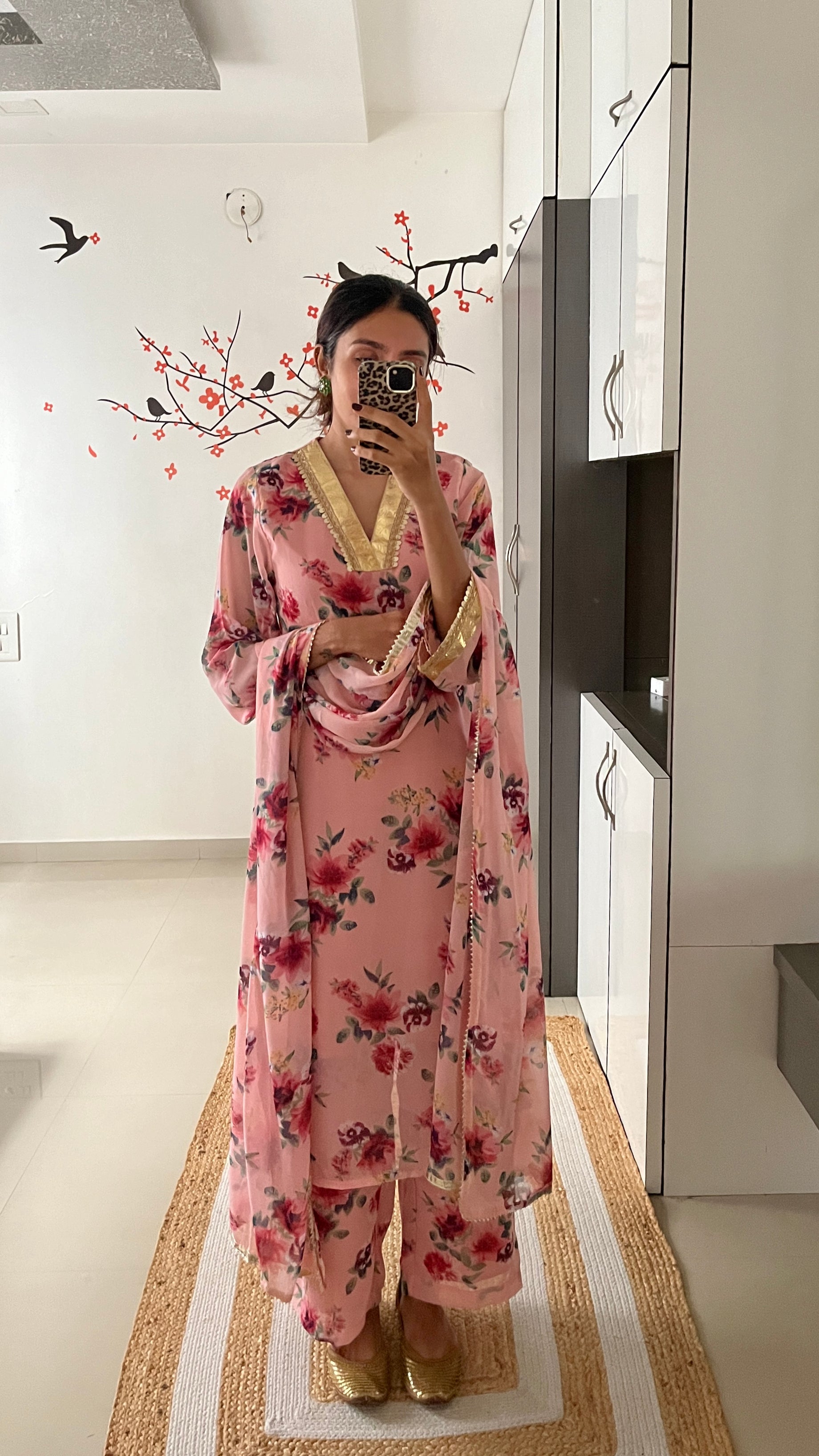Pravati suit set