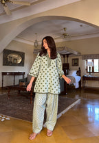 Karishma Farshi set