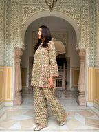 Naveli Farshi set