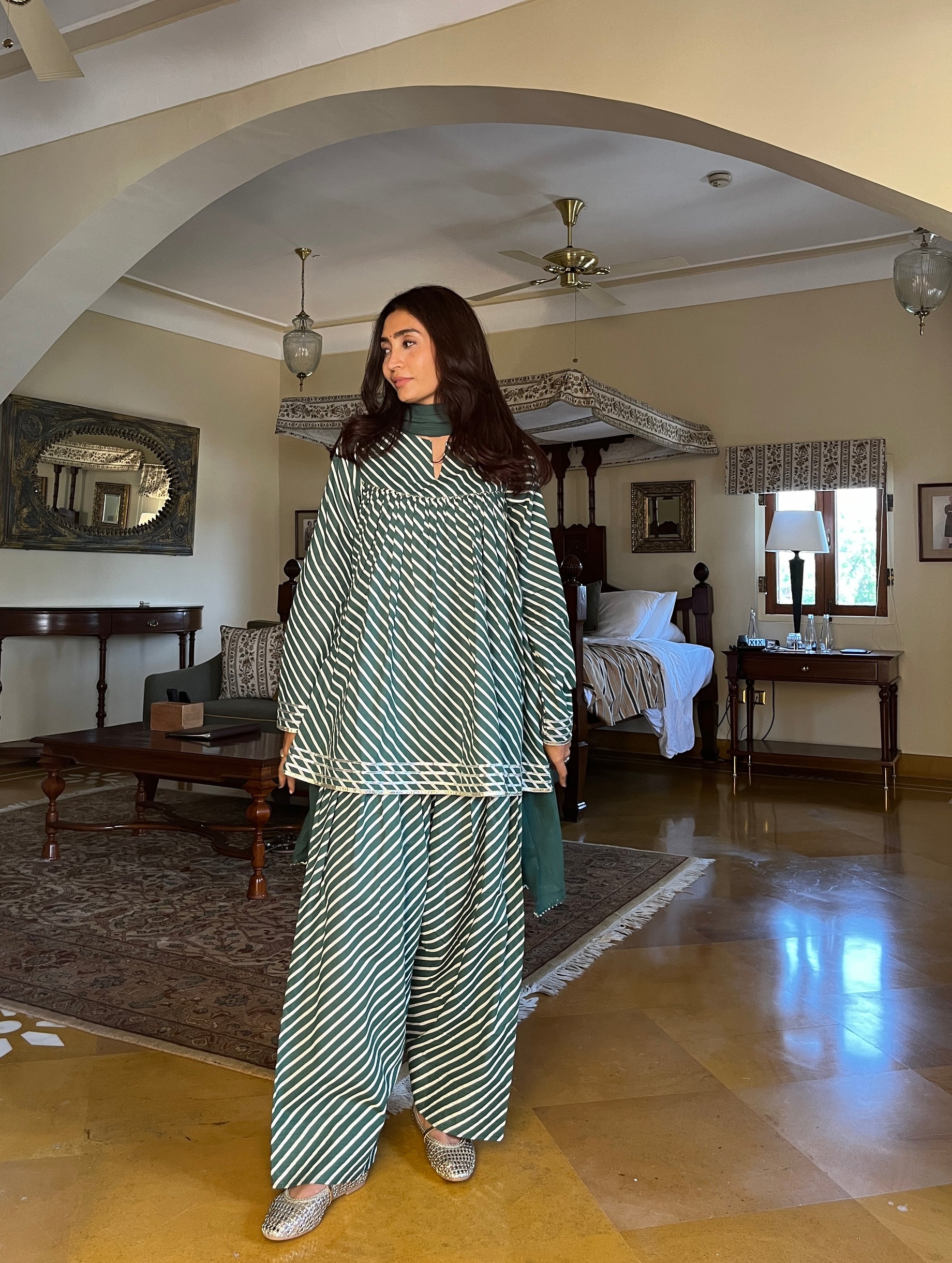 Lehriya Farshi set