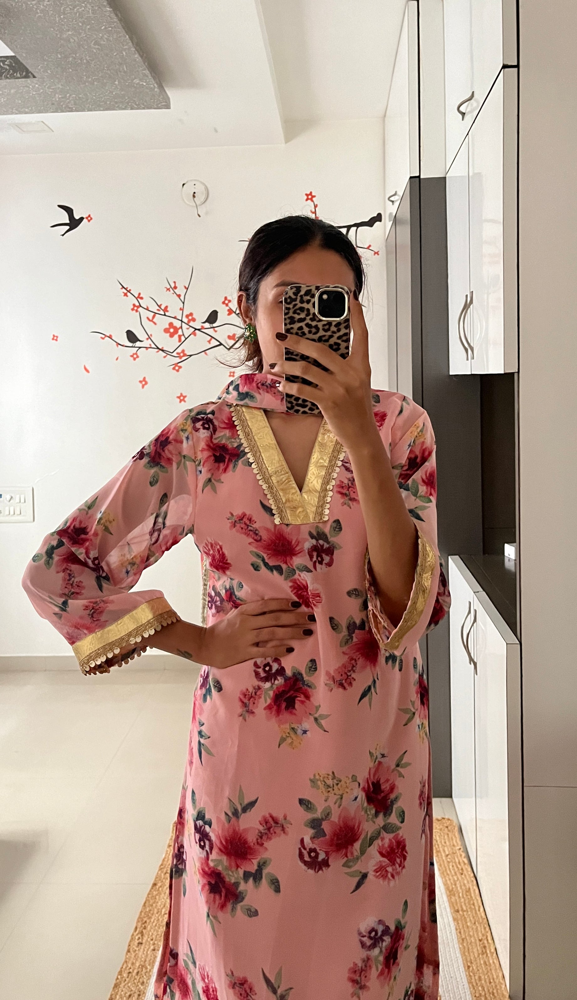 Pravati suit set