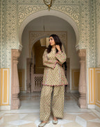 Naveli Farshi set