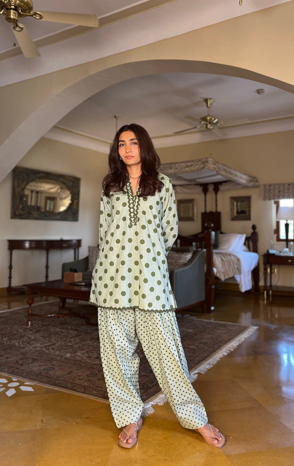Karishma Farshi set
