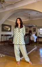 Karishma Farshi set