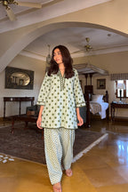 Karishma Farshi set