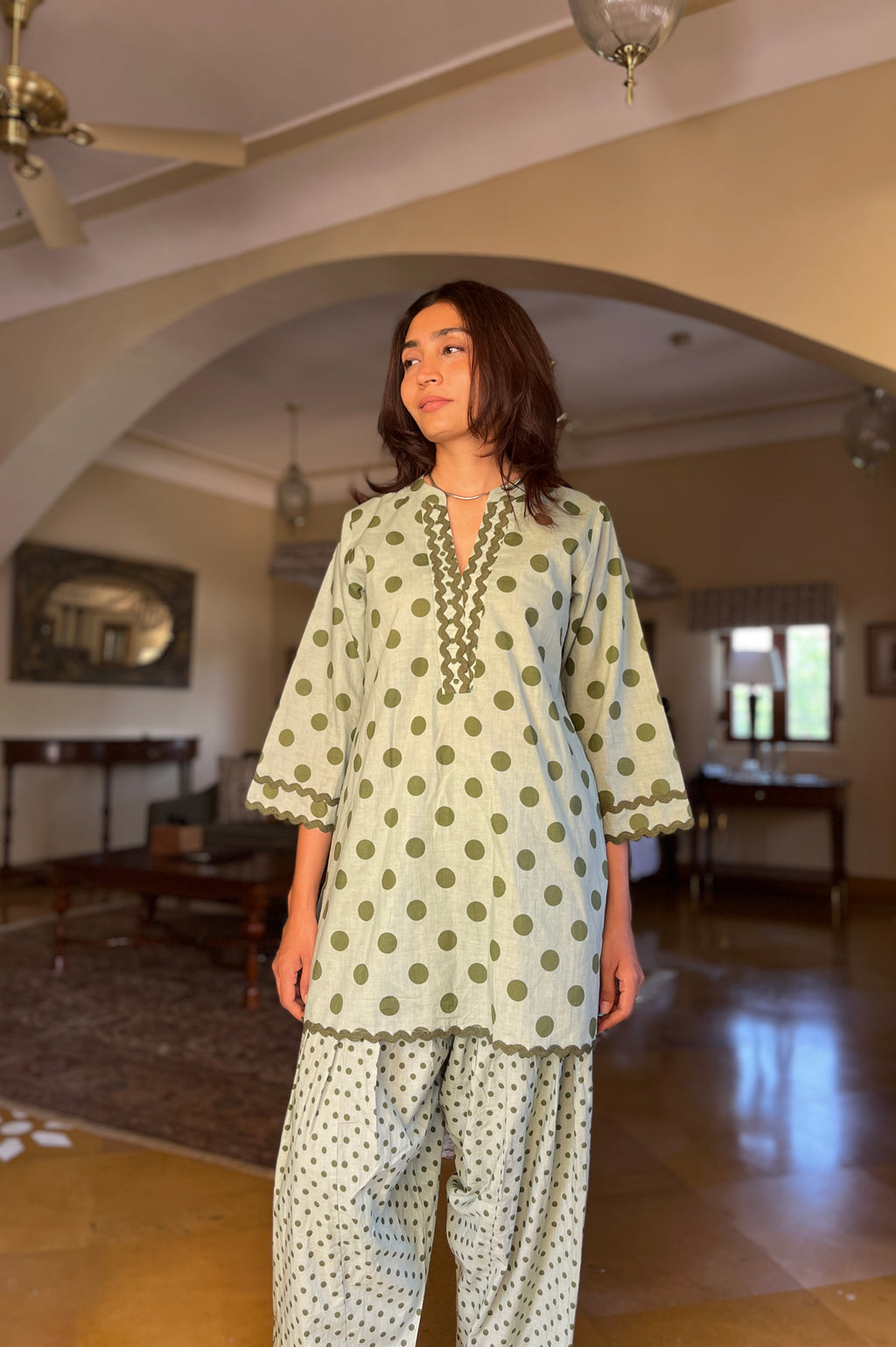 Karishma Farshi set