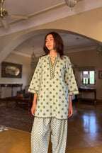 Karishma Farshi set